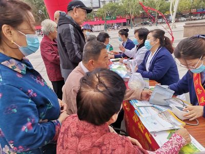 聚焦兒童青少年心理健康|滕州泰康精神病醫院舉辦"世界精神衛生日"主題宣傳、義診活動