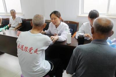 暖心!軍隊離退休人員重溫入黨誓詞,感受社會溫暖
