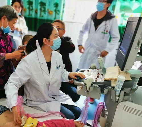 用愛心傳遞希望,與孩子心連心 墊江健康扶貧公益行